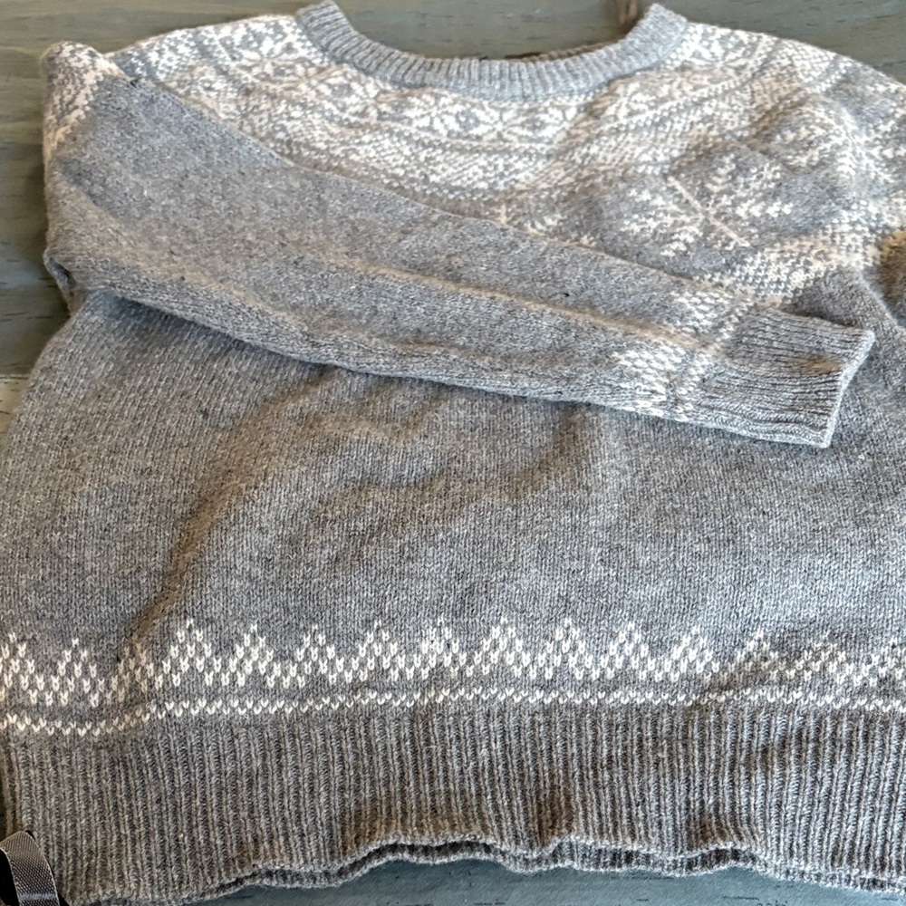Gray Snowflake Pattern Women's Sweater - image 2